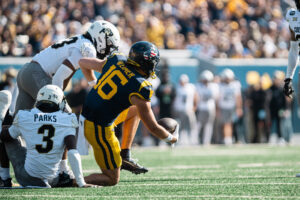 Scotty Fox Jr.-Jeff Weimer connection helping WVU's offense have success